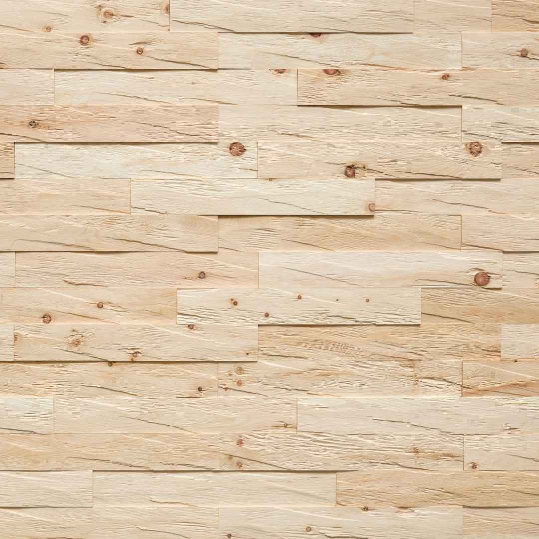 Helle Zirbenholzpaneele in versetzter Anordnung, die eine dekorative Wandverkleidung bilden. Die natürliche Maserung und die deutlich sichtbaren Äste betonen den rustikalen und natürlichen Charakter des Holzes.